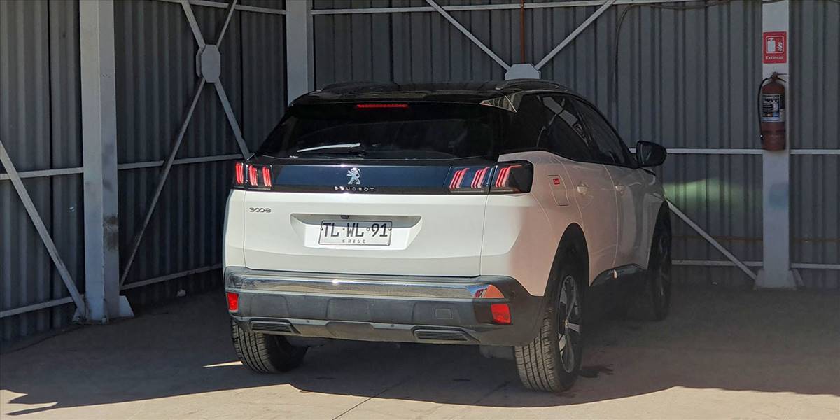PEUGEOT 3008 BLUE HDI 130 EAT8 1.5 AUT - Imagen 1