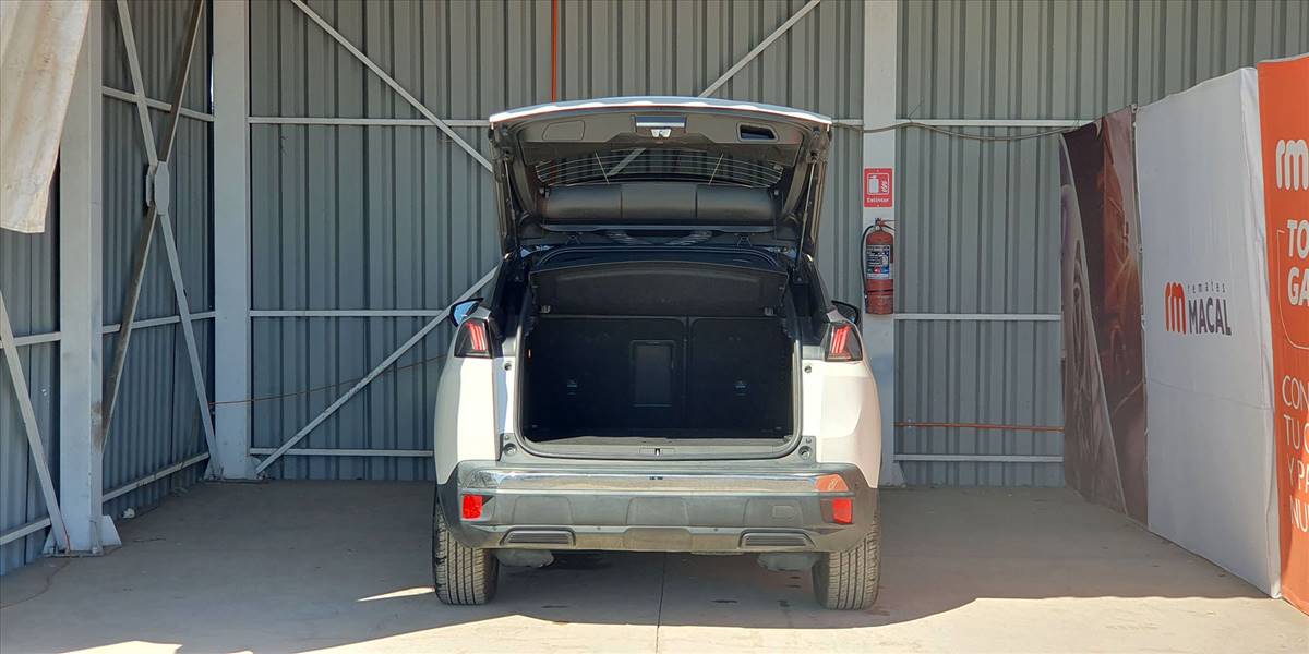 PEUGEOT 3008 BLUE HDI 130 EAT8 1.5 AUT - Imagen 13