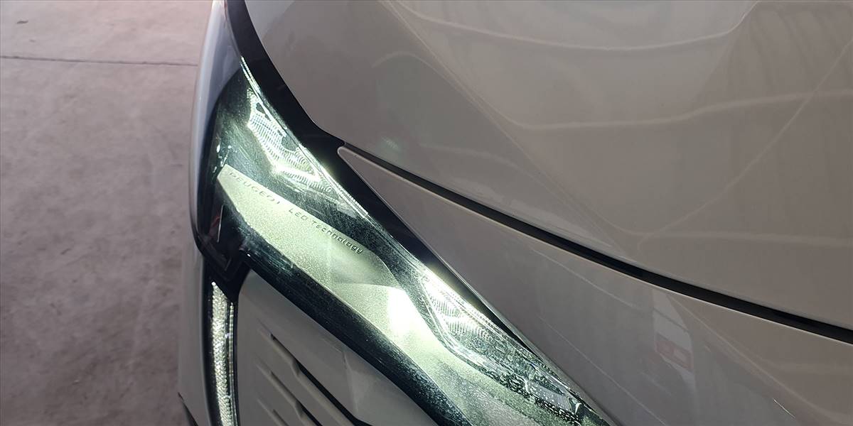 PEUGEOT 3008 BLUE HDI 130 EAT8 1.5 AUT - Imagen 37