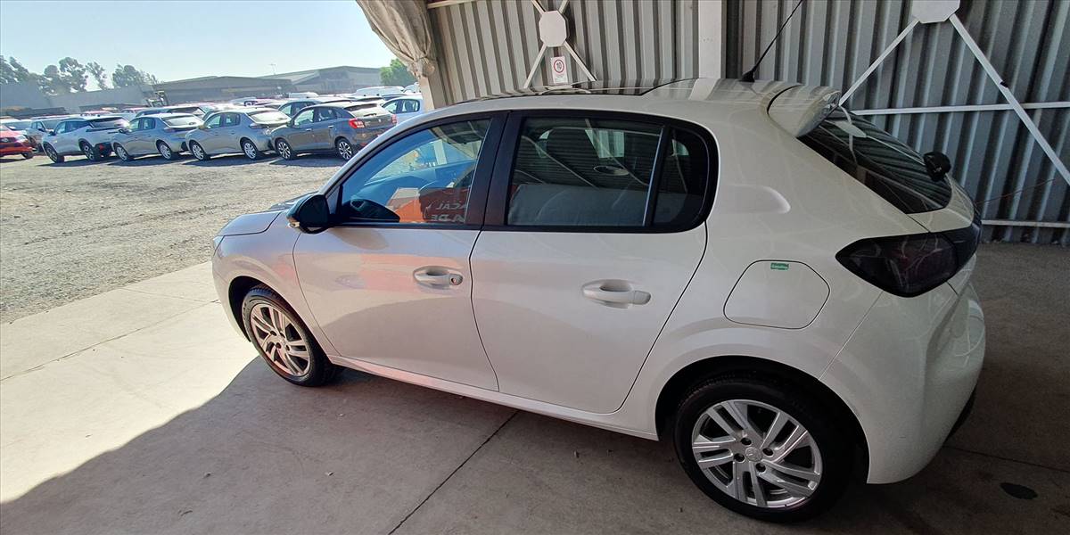 PEUGEOT 208 STYLE PURETECH 75 1.2 - Imagen 13