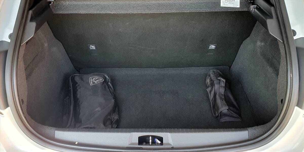 PEUGEOT 208 STYLE PURETECH 75 1.2 - Imagen 17