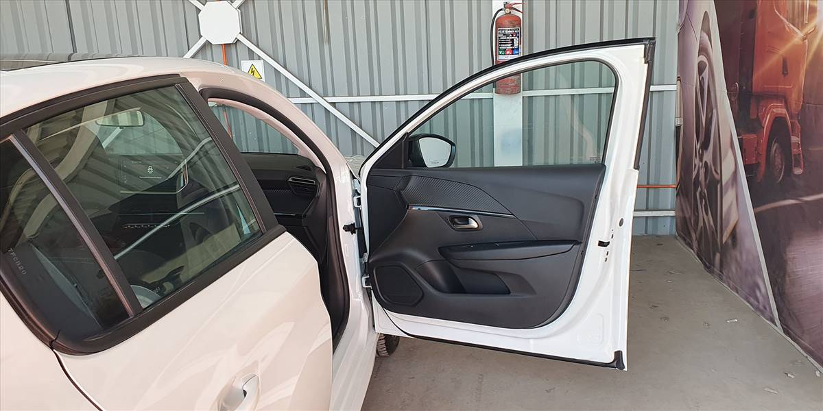 PEUGEOT 208 STYLE PURETECH 75 1.2 - Imagen 32