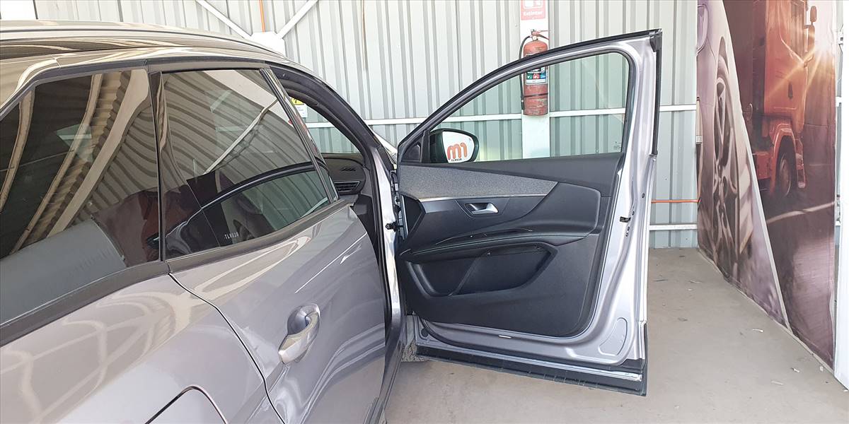 PEUGEOT 3008 BLUE HDI 130 EAT8 1.5 AUT - Imagen 28