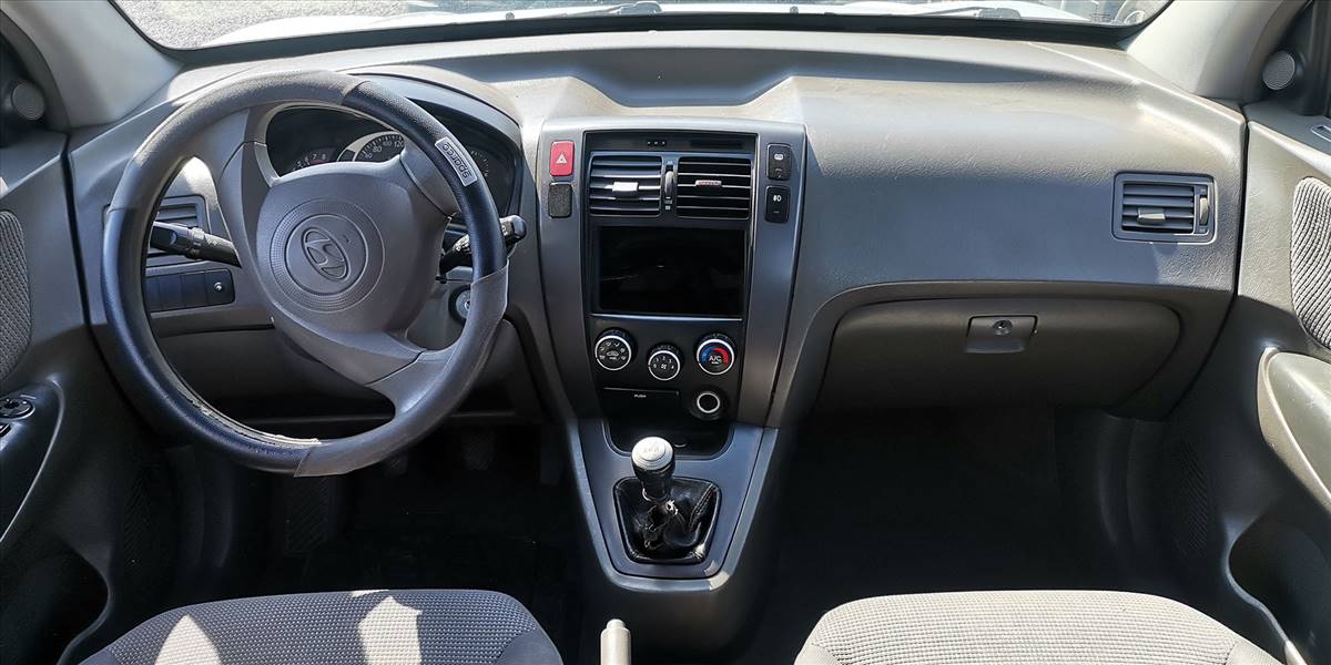 HYUNDAI TUCSON GL 2.0 - Imagen 39