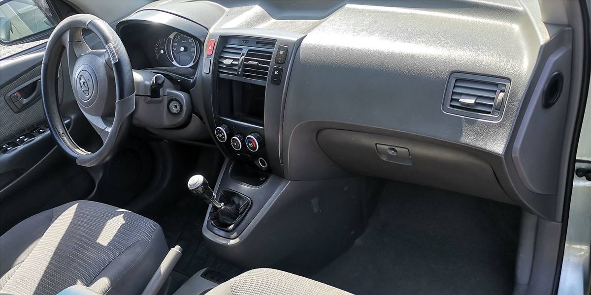 HYUNDAI TUCSON GL 2.0 - Imagen 101