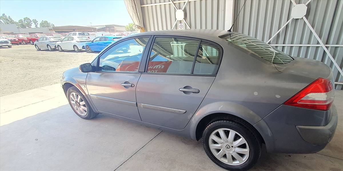 RENAULT MEGANE EXPRESSION 1.6 - Imagen 13