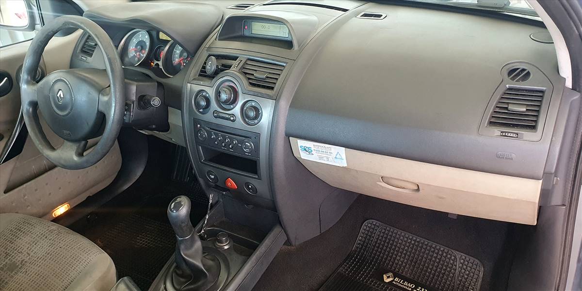 RENAULT MEGANE EXPRESSION 1.6 - Imagen 25