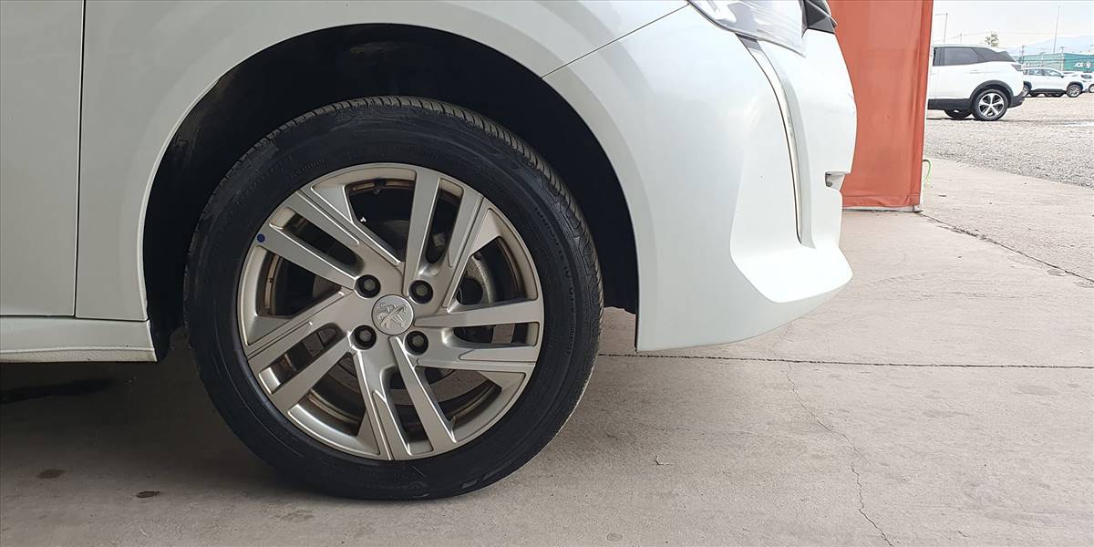 PEUGEOT 208 STYLE PURETECH 75 1.2 - Imagen 20