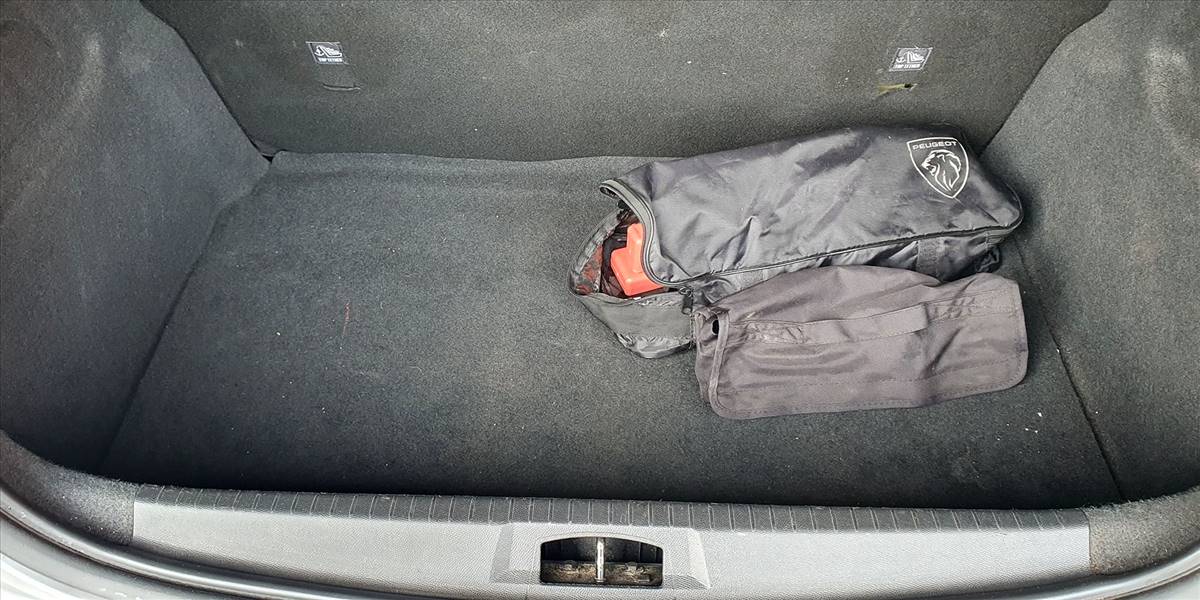 PEUGEOT 208 STYLE PURETECH 75 1.2 - Imagen 17
