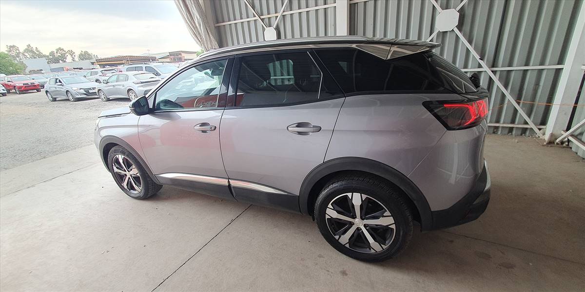 PEUGEOT 3008 BLUE HDI 130 EAT8 1.5 AUT - Imagen 10