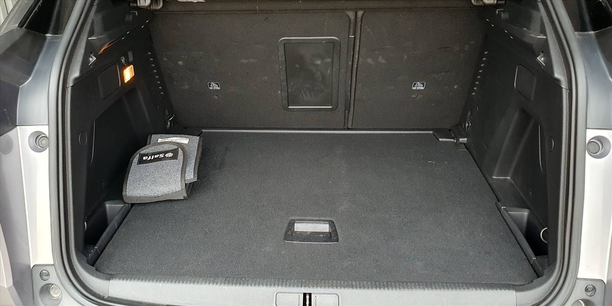 PEUGEOT 3008 BLUE HDI 130 EAT8 1.5 AUT - Imagen 31
