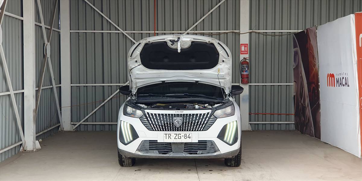 PEUGEOT 2008 BLUE HDI 130 EAT8 1.5 AUT - Imagen 15
