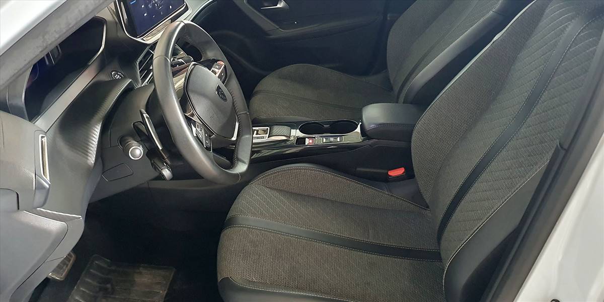 PEUGEOT 2008 BLUE HDI 130 EAT8 1.5 AUT - Imagen 25