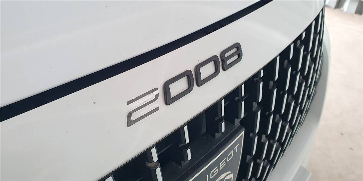 PEUGEOT 2008 BLUE HDI 130 EAT8 1.5 AUT - Imagen 36