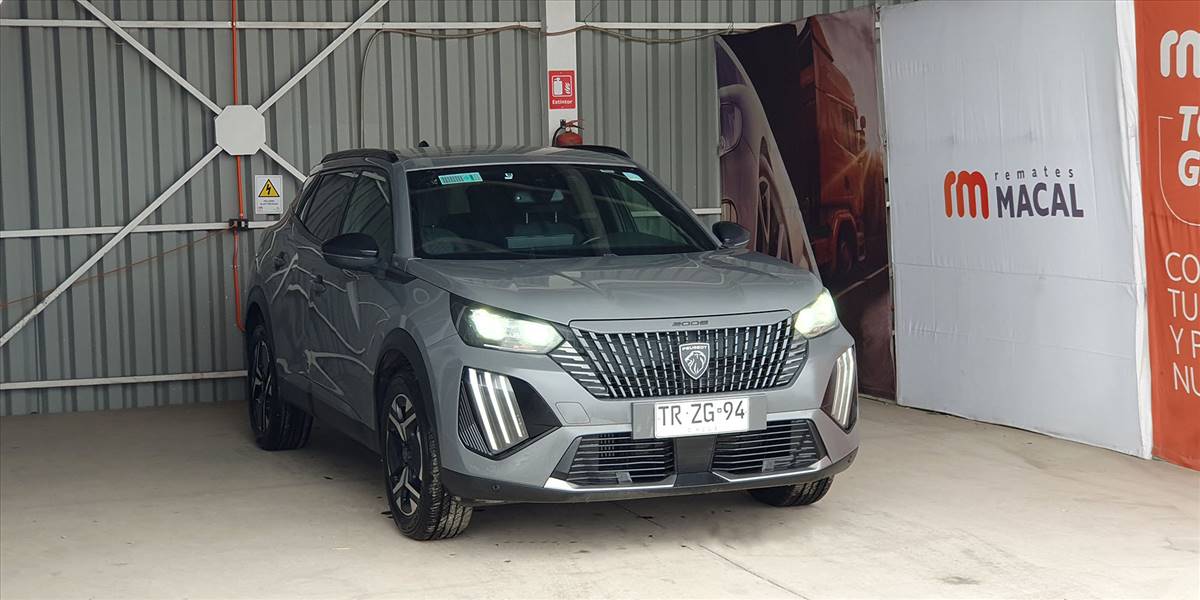 PEUGEOT 2008 BLUE HDI 130 EAT8 1.5 AUT - Imagen 4