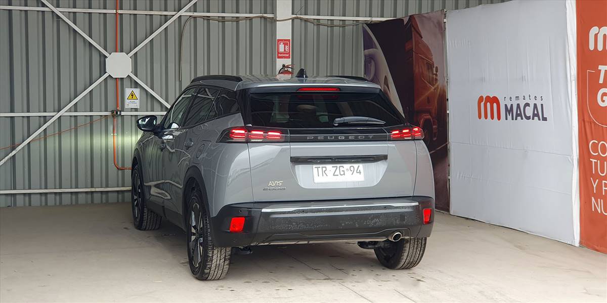 PEUGEOT 2008 BLUE HDI 130 EAT8 1.5 AUT - Imagen 8