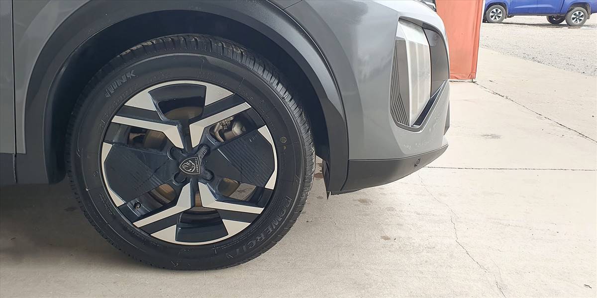 PEUGEOT 2008 BLUE HDI 130 EAT8 1.5 AUT - Imagen 20