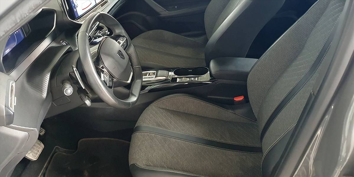 PEUGEOT 2008 BLUE HDI 130 EAT8 1.5 AUT - Imagen 28