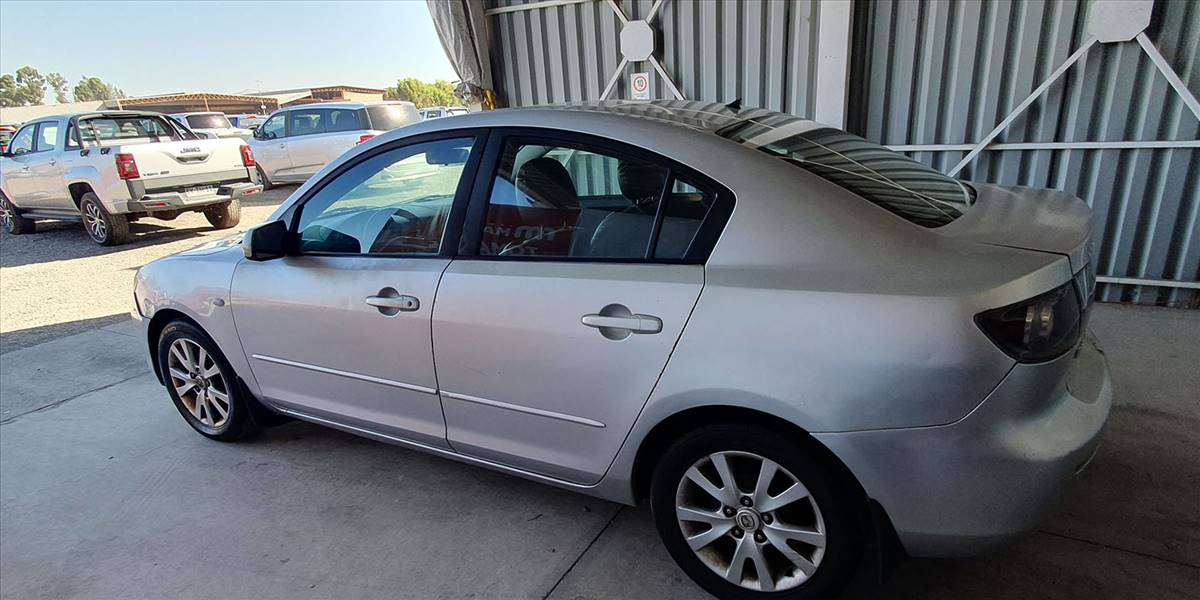 MAZDA 3 1.6 AUT - Imagen 10