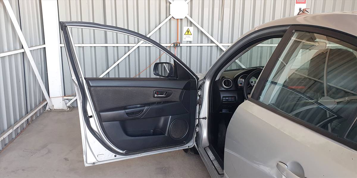 MAZDA 3 1.6 AUT - Imagen 27