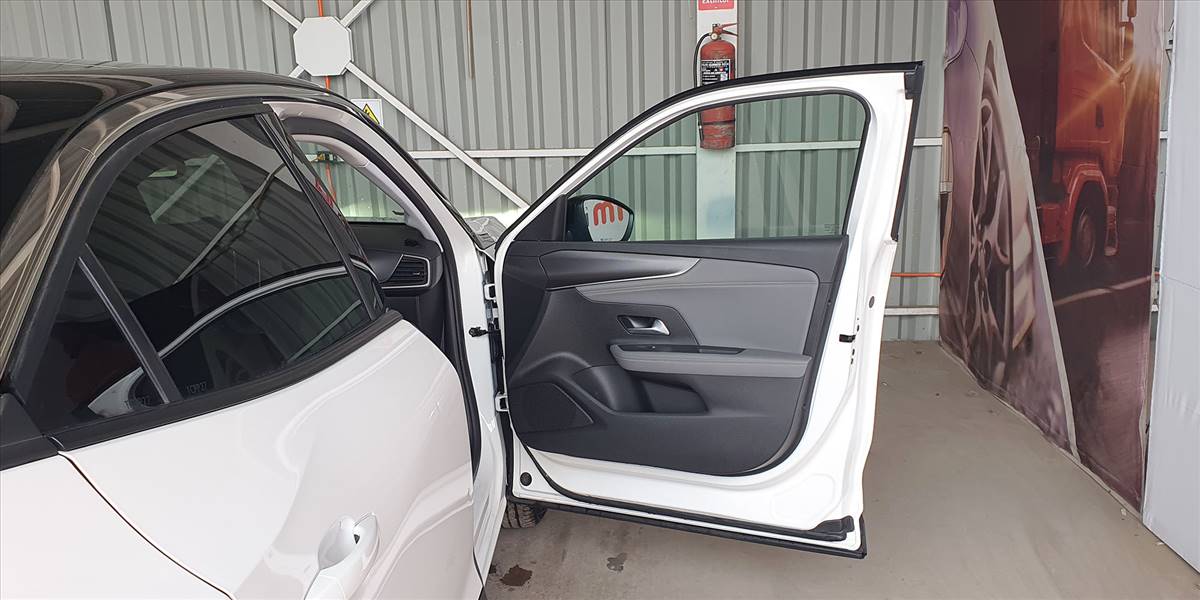 OPEL MOKKA 1.2T AUT - Imagen 26