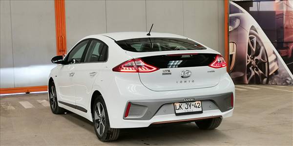 HYUNDAI IONIQ EV GLS - Imagen 14