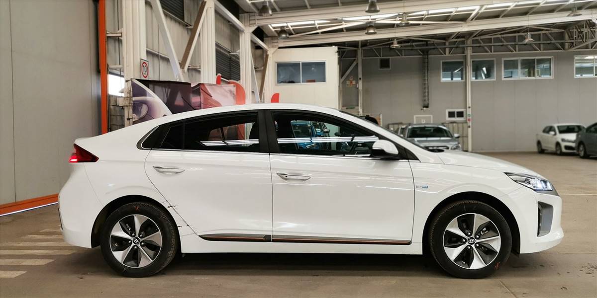 HYUNDAI IONIQ EV GLS - Imagen 24