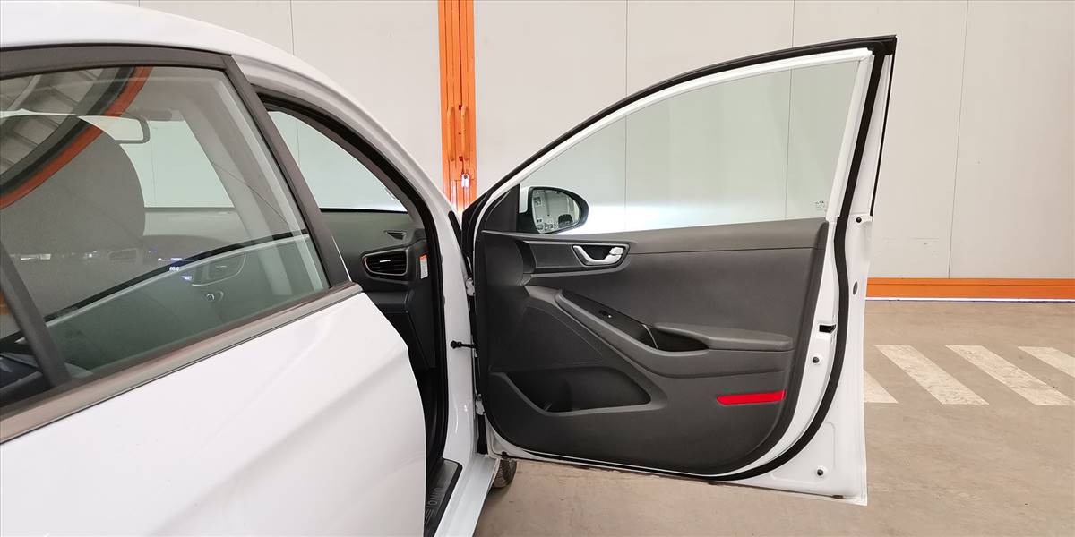 HYUNDAI IONIQ EV GLS - Imagen 58