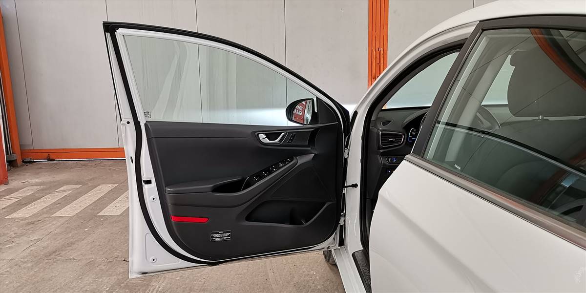 HYUNDAI IONIQ EV GLS - Imagen 64