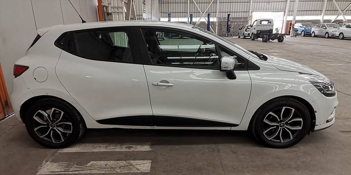 RENAULT CLIO IV HB 1.2 - Imagen 18