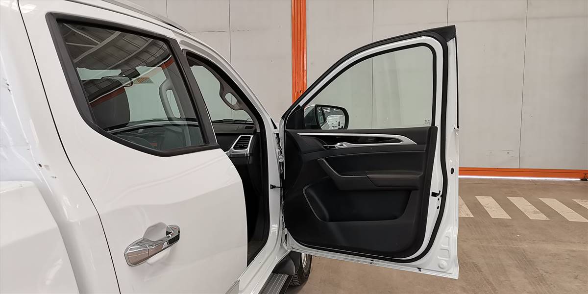 MAXUS T60 DCAB 4X4 2.0 AUT - Imagen 57