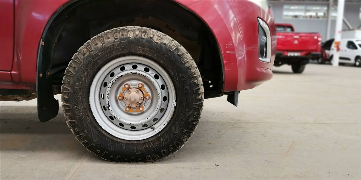 CHEVROLET NEW DMAX 4WD 2.5 - Imagen 28