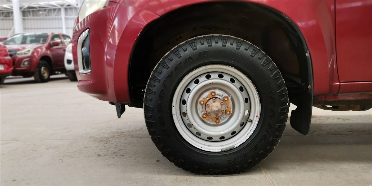 CHEVROLET NEW DMAX 4WD 2.5 - Imagen 30